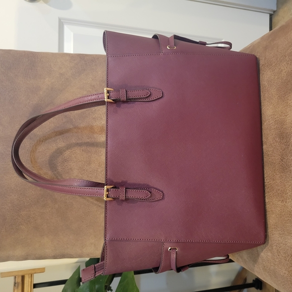 Michael Kors Gilly LeaterTote Bag with Gold Hardware New. - Picture 2 of 9